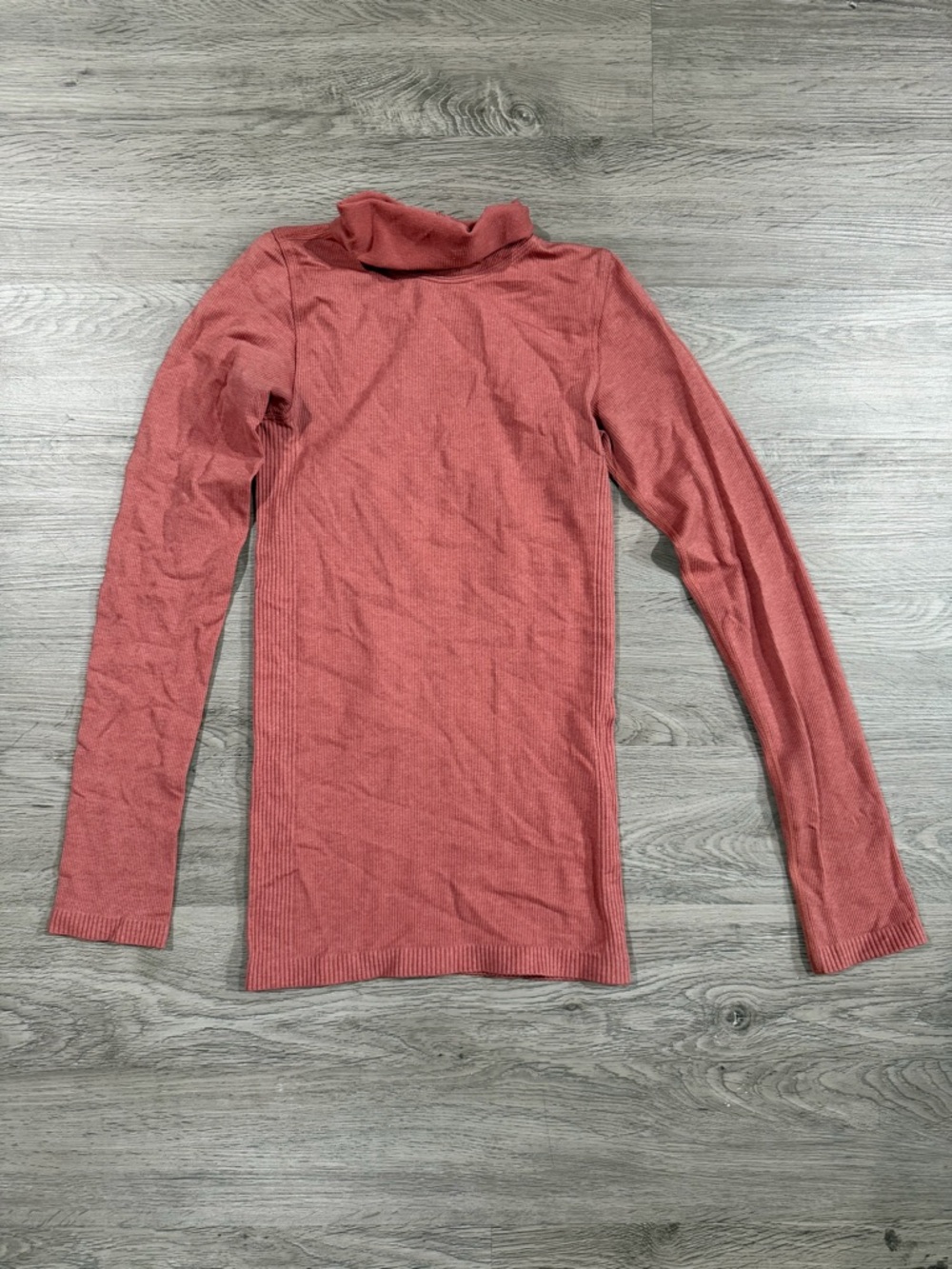 Lululemon Women's Long-Sleeve Turtle Neck Top in Dusty Rose